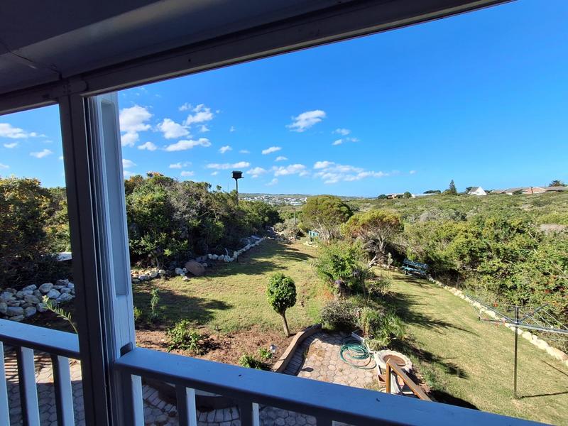 4 Bedroom Property for Sale in Stilbaai Wes Western Cape